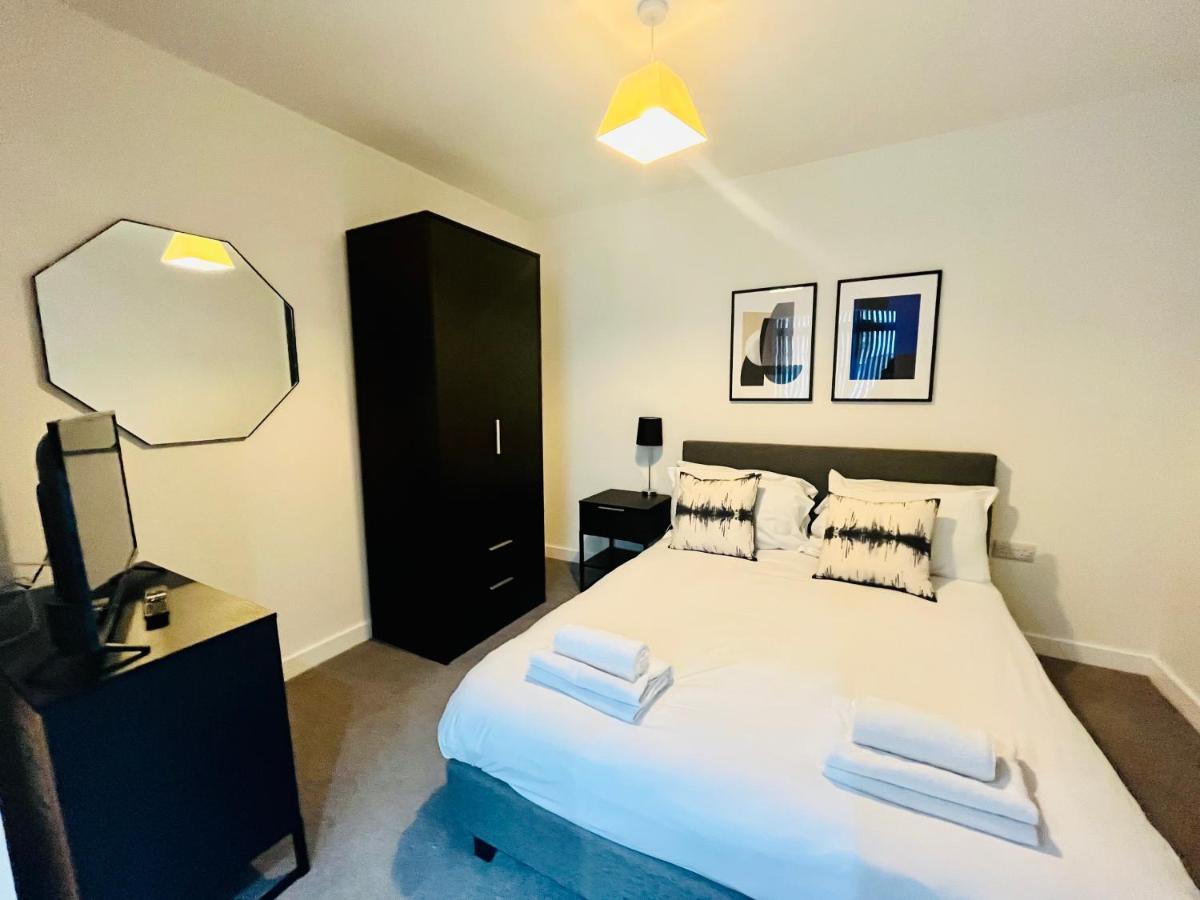 Fully Equipped One Bedroom Apartment Near Old Trafford Stadium! แมนเชสเตอร์ ภายนอก รูปภาพ